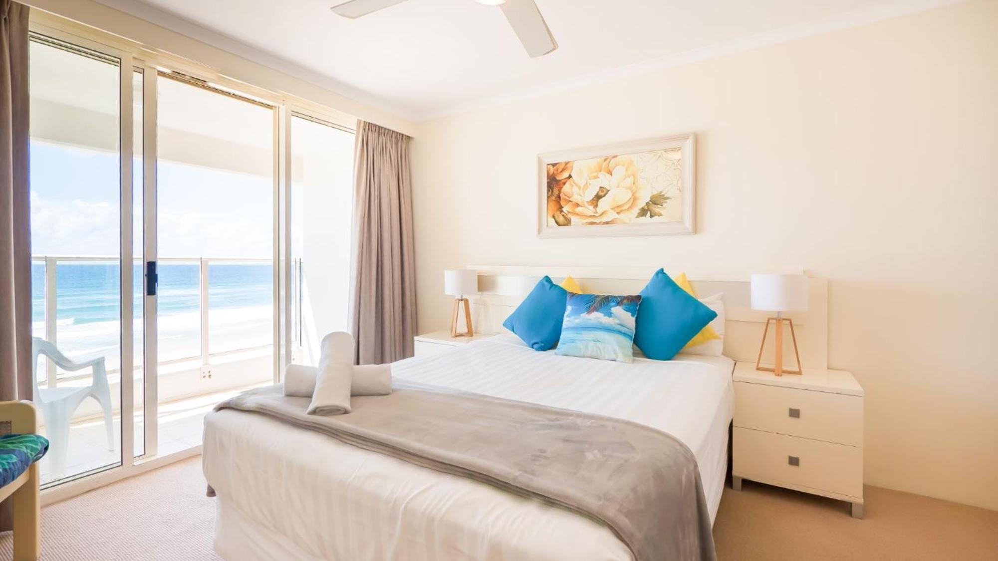 Viscount On The Beach Gold Coast Exterior photo