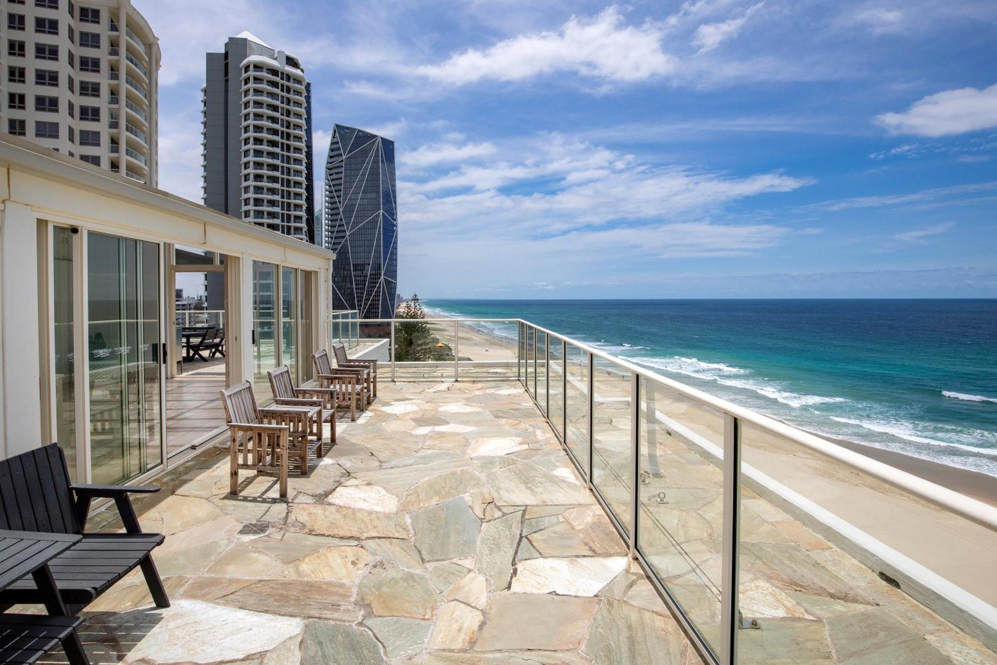 Viscount On The Beach Gold Coast Exterior photo