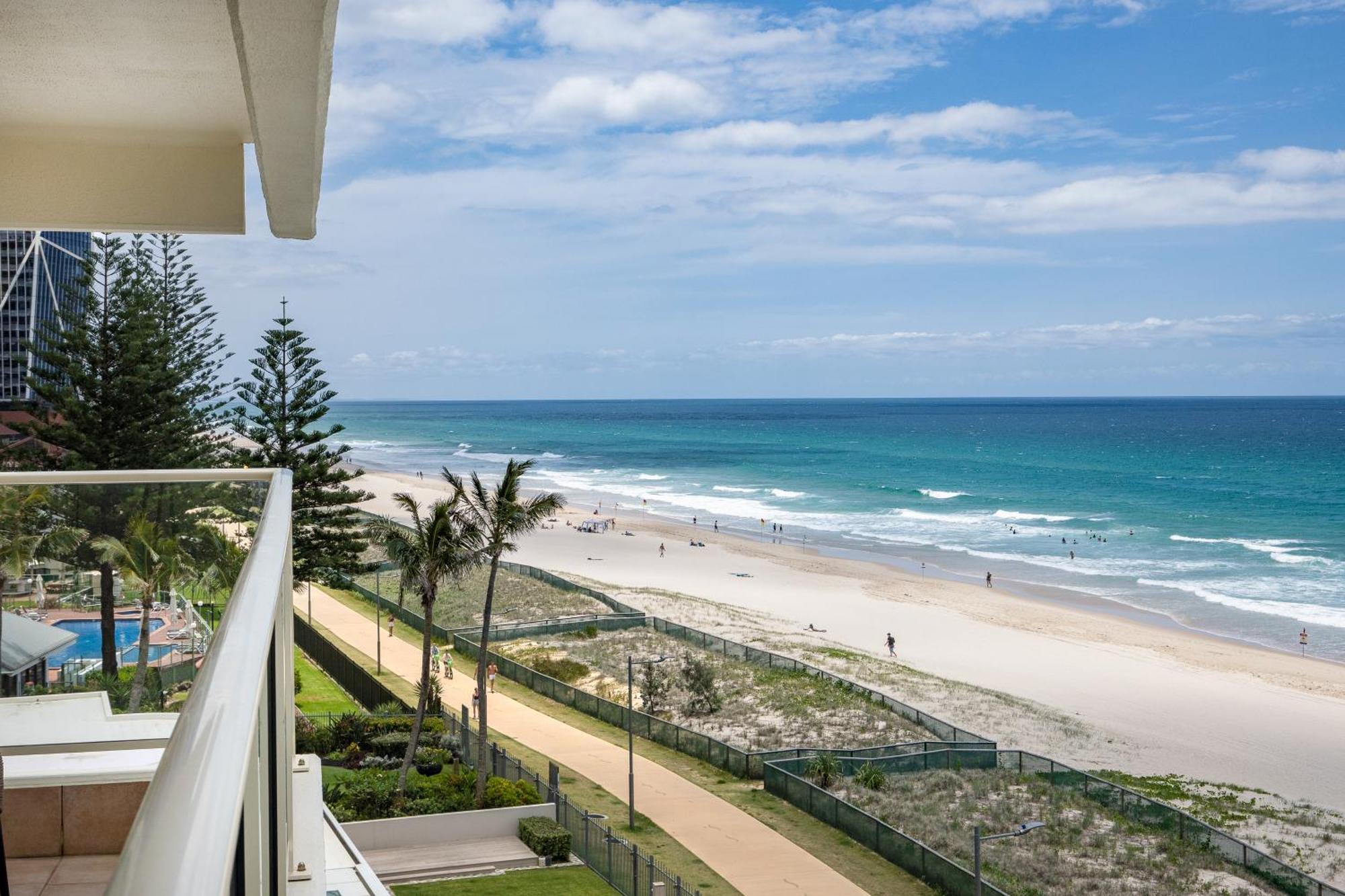 Viscount On The Beach Gold Coast Exterior photo