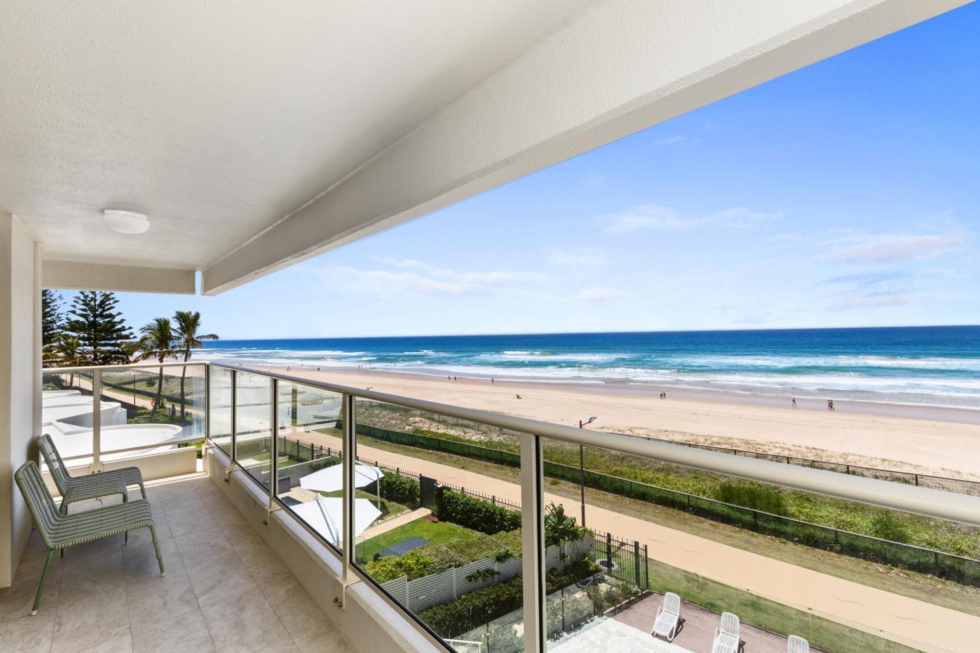 Viscount On The Beach Gold Coast Exterior photo